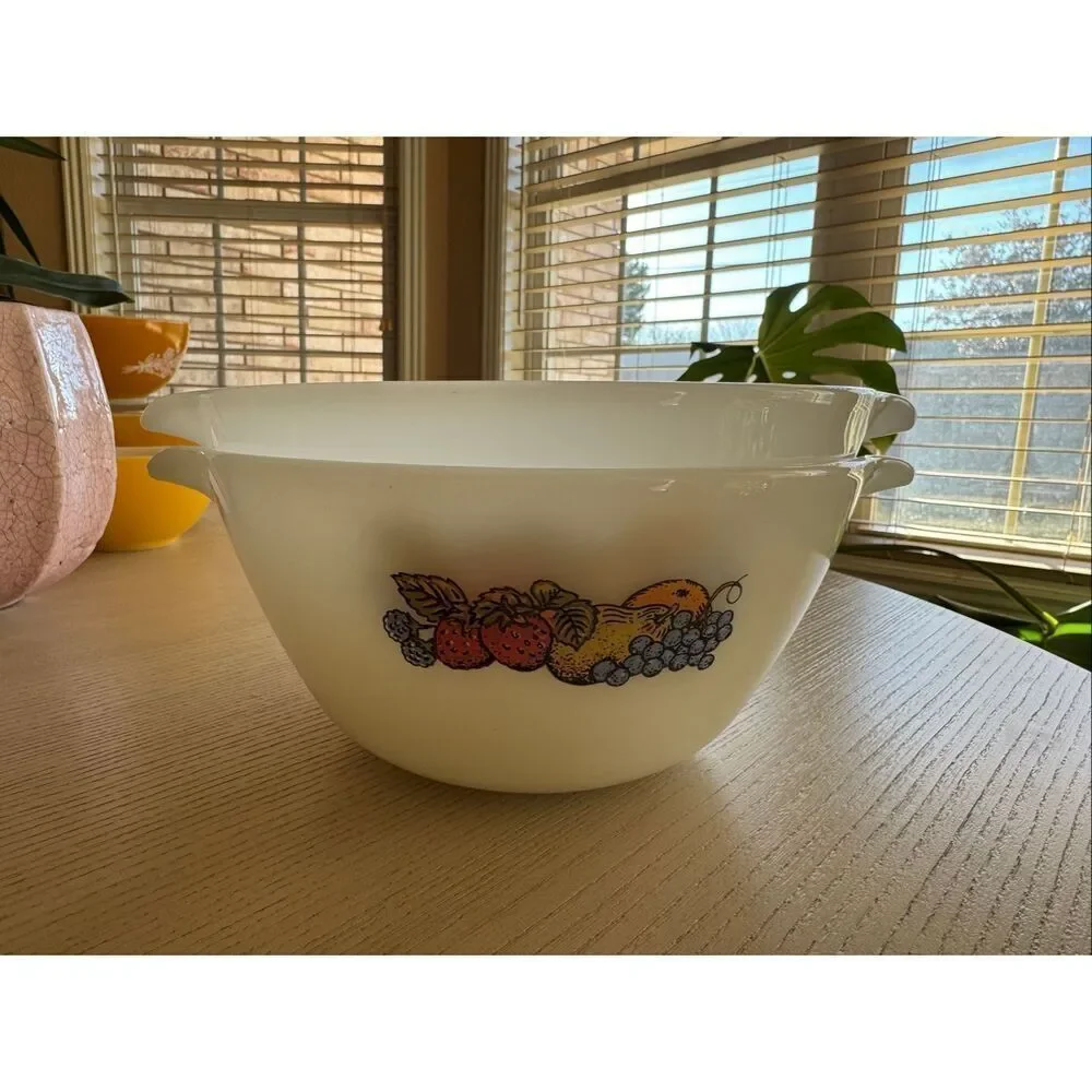 Anchor Hocking milk glass bowl fruit harvest mid century 70s